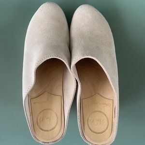 No. 6 New School Clog